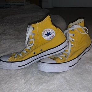 YELLOW CONVERSE